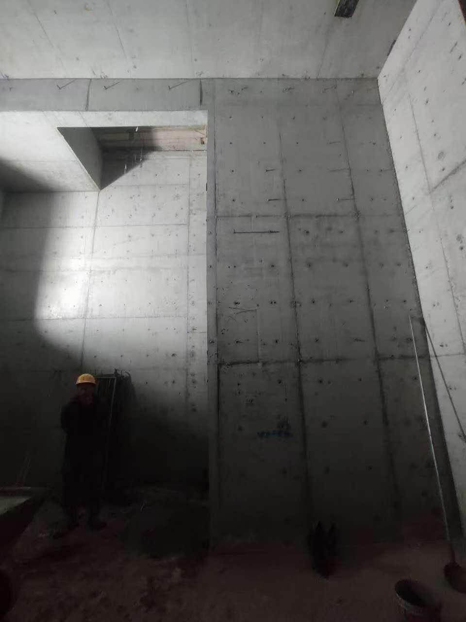绍兴墙上开槽钢筋断了有影响吗
